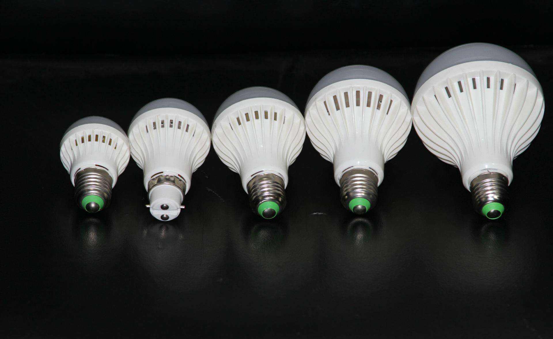 節(jié)能燈比白熾燈省電嗎.jpeg 節(jié)能燈比白熾燈省電嗎.jpeg